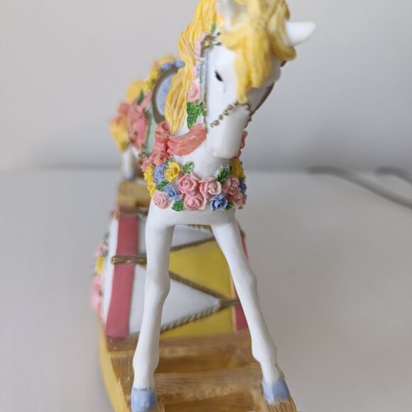 Music Box - carousel - Picture 8 of 9